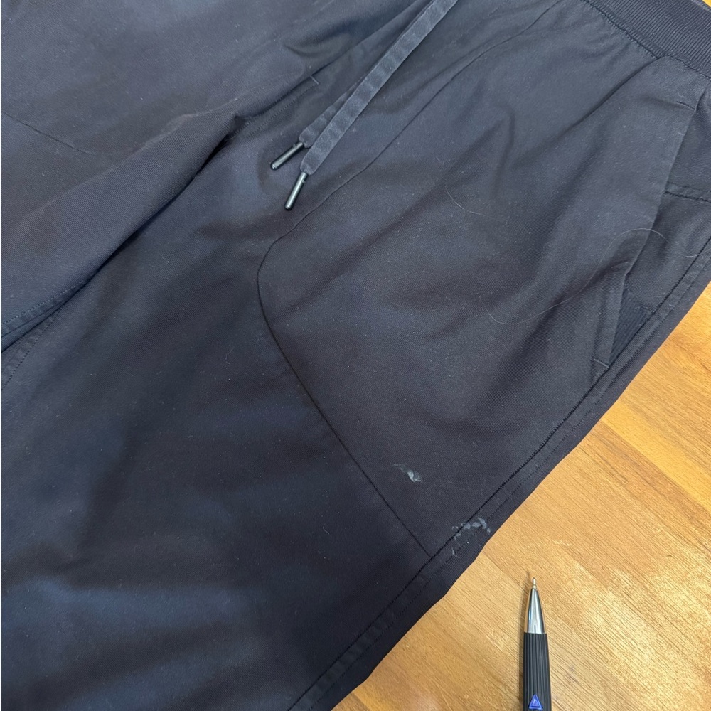 lululemon athletica Men's Black Joggers - Picture 4 of 4